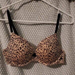 Victoria's Secrer Leopard Print Underwire Push-Up Bra